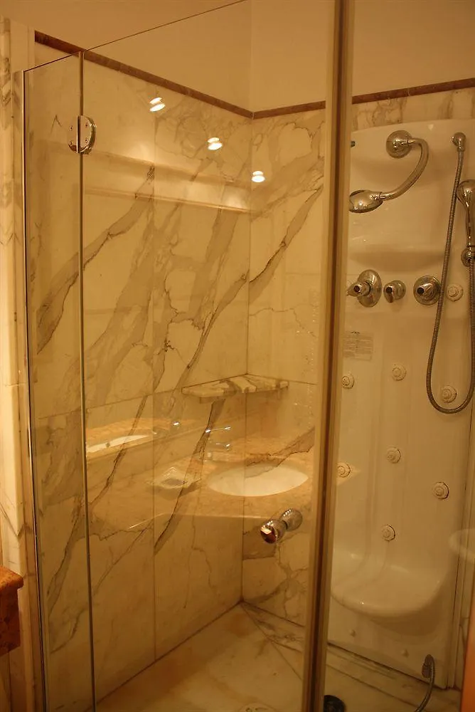 Guest house Martina A Piazza Del Popolo Hotel Rome