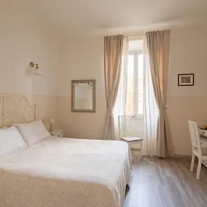 Dante's In Vaticano 2 Bed and breakfast